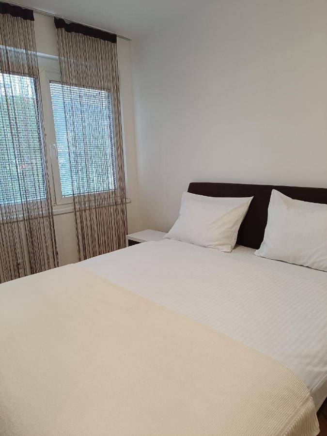 Apartma Sara