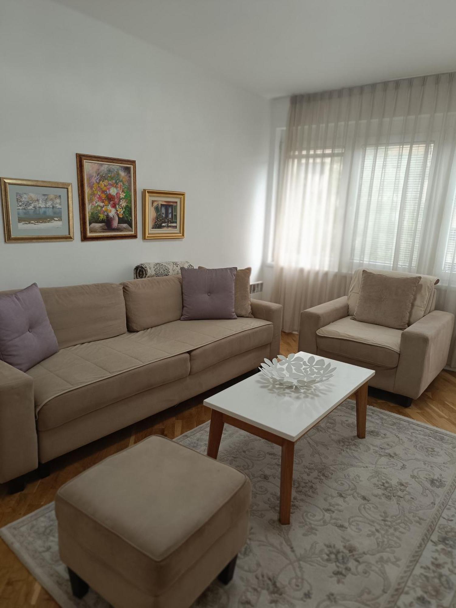 Apartma Sara
